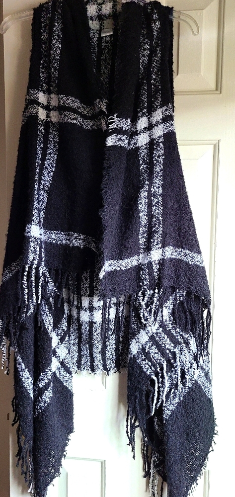 NWOT Soft, long wrap black and white sweater